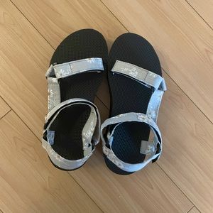 Teva FLATFORM UNIVERSAL GLORIOSA